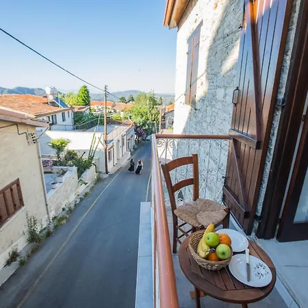 Iosiphis Stonebuilt House * 파노레프카라