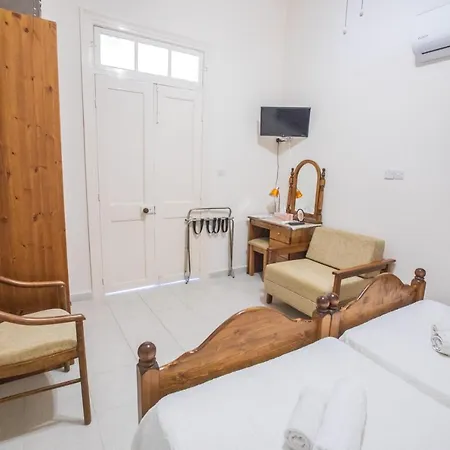 Iosiphis Stonebuilt House * 파노레프카라