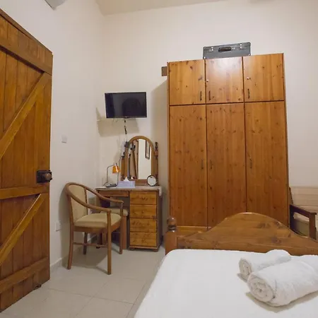 Iosiphis Stonebuilt House