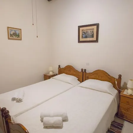 Iosiphis Stonebuilt House 컨트리하우스