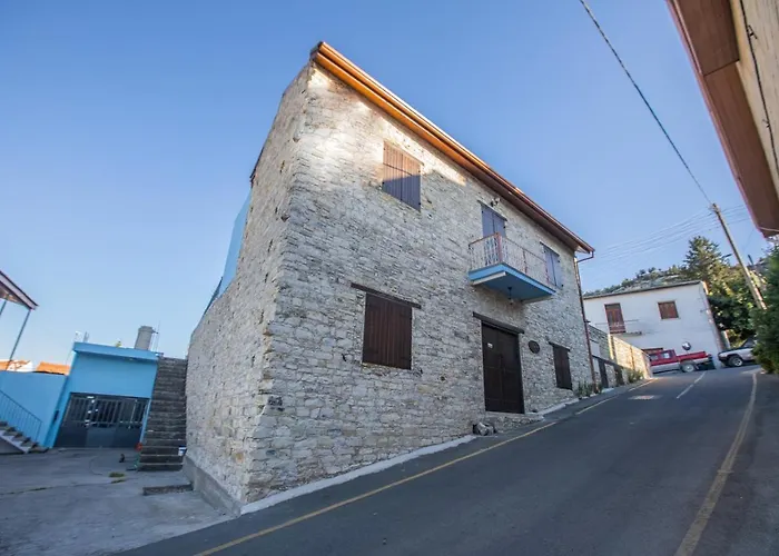 Iosiphis Stonebuilt House *