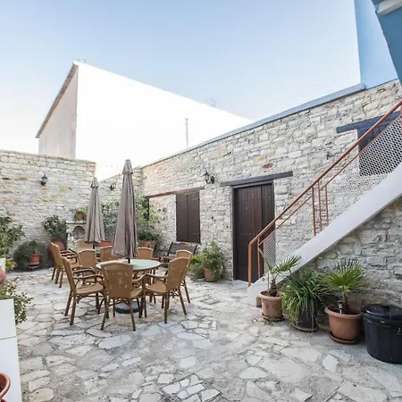 Iosiphis Stonebuilt House Country house *