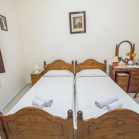 艾奥斯费斯石头度假屋 * 班诺卢弗卡拉