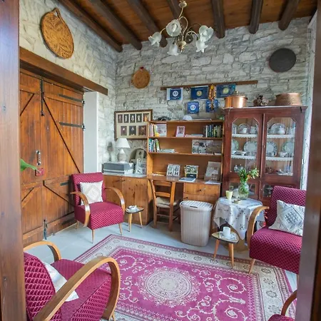 Iosiphis Stonebuilt House *