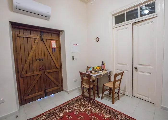 Iosiphis Stonebuilt House