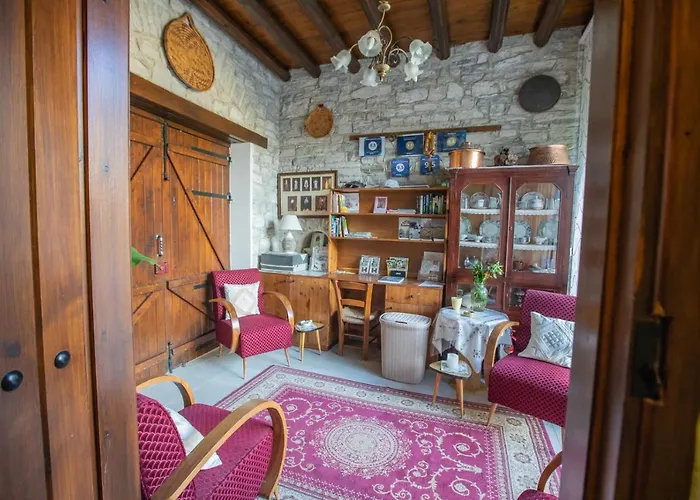 Iosiphis Stonebuilt House *